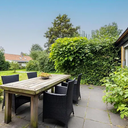 펜션 Vlinder 베르겐